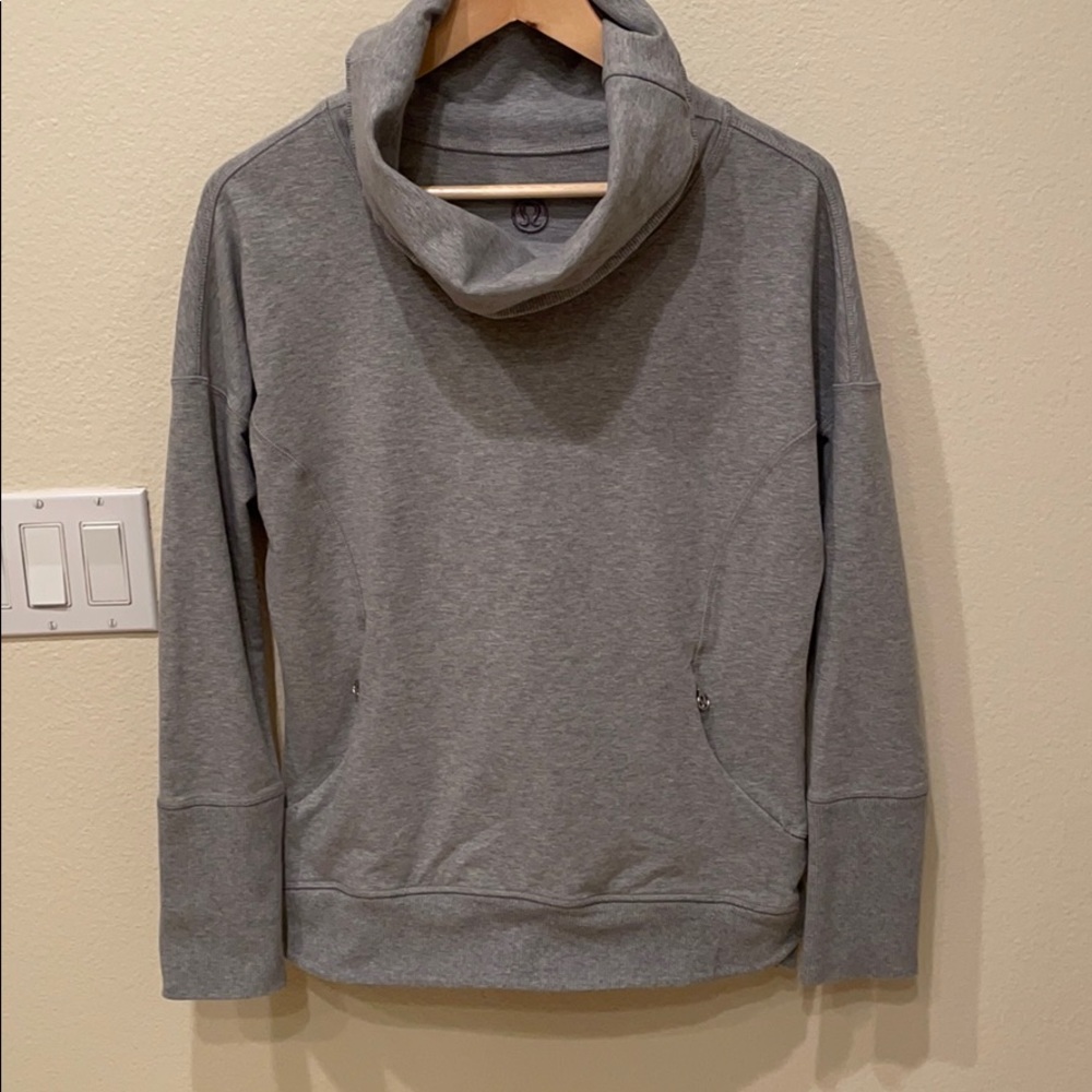 Great Lululemon Gray Pull over Sweatshirt-EUC-Sz 6